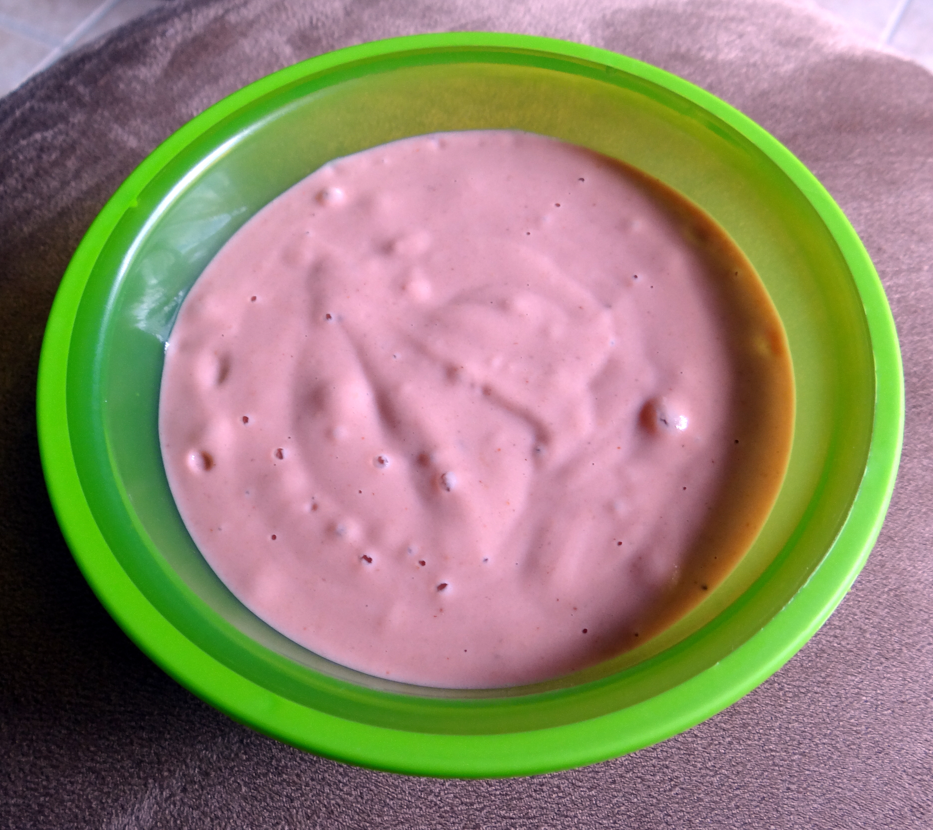 baby food made with organic banana, strawberries, and peanut butter